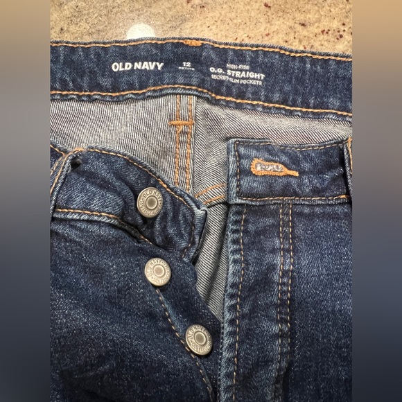 Old Navy High-Rise OG Straight - Picture 3 of 3